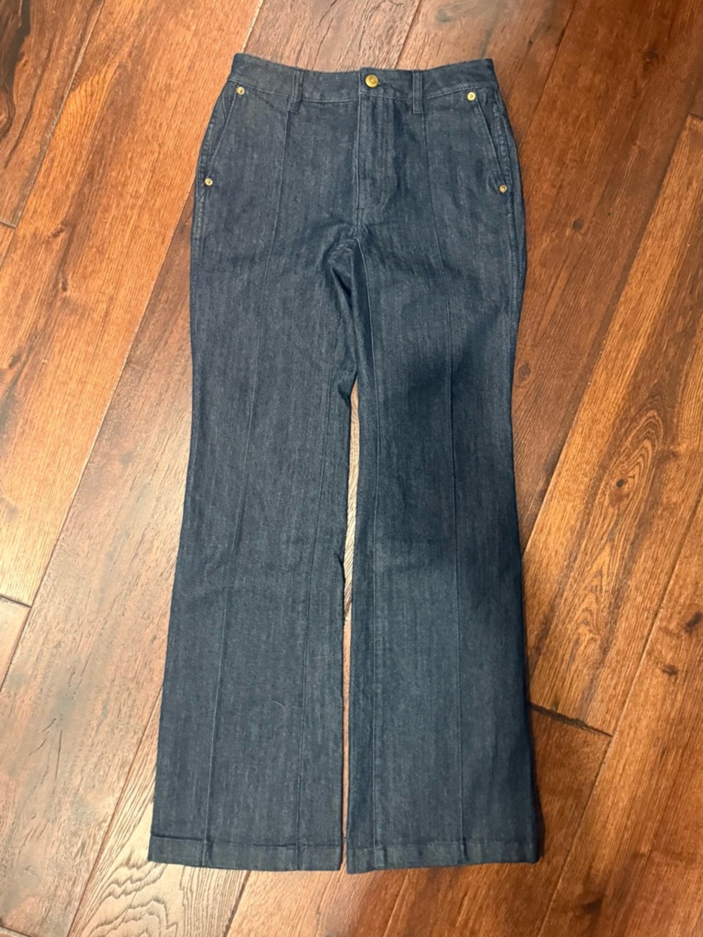 NWT MICHAEL KORS WOMEN FLARED OUT DENIM JEANS, SIZE US 00 (XXS), INDIGO RINSE